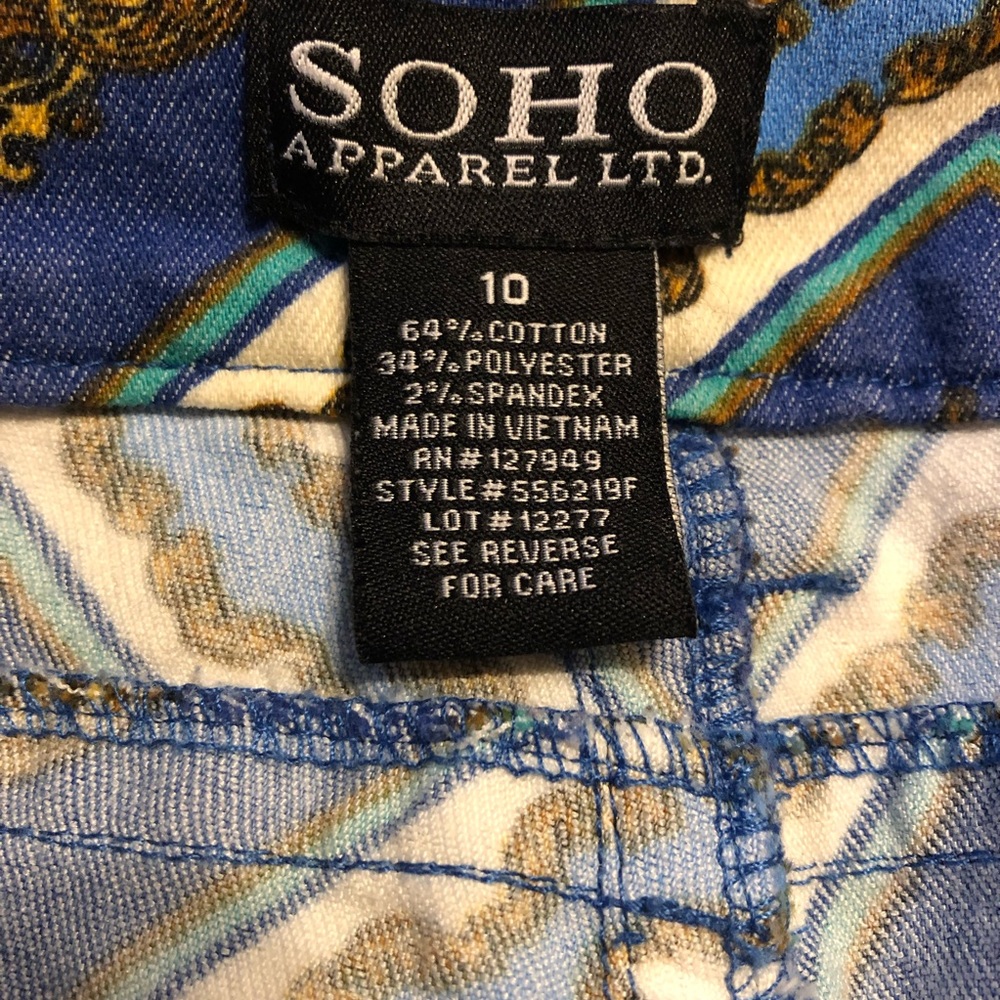 Soho Apparel Unique Red/Blue Jeans EUC Size 10 - Picture 4 of 5